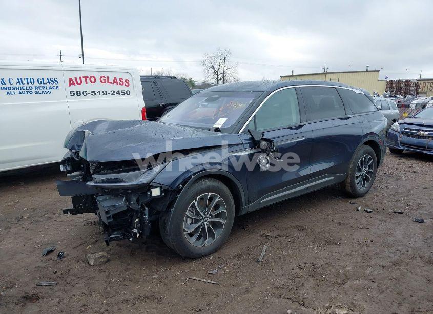 Photo 2 of 2024 Lincoln Nautilus PREMIERE (VIN 5LMPJ8JA3RJ827881)