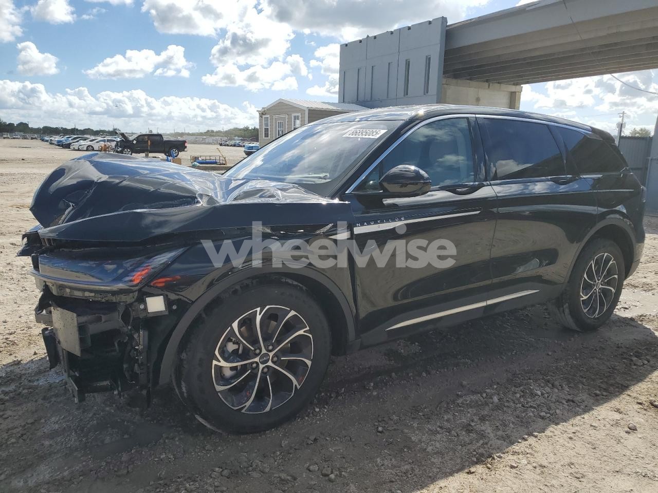 2025 LINCOLN NAUTILUS PREMIERE (VIN 5LMPJ8JA5SJ885108) main photo