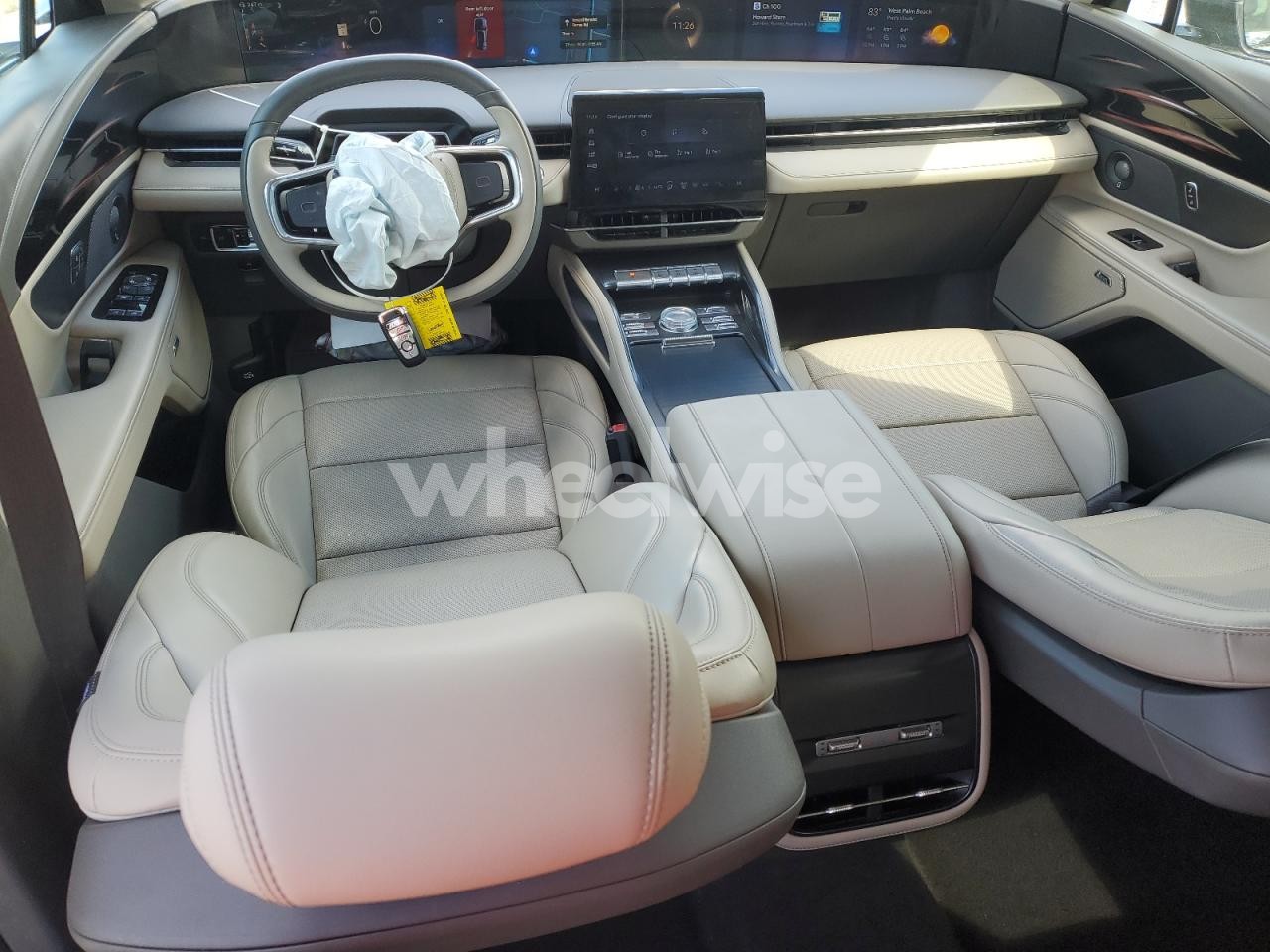 Photo 8 of 2025 LINCOLN NAUTILUS PREMIERE (VIN 5LMPJ8JA5SJ885108)