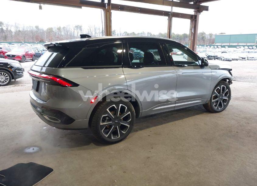 Photo 4 of 2024 Lincoln Nautilus RESERVE (VIN 5LMPJ8K43RJ844902)