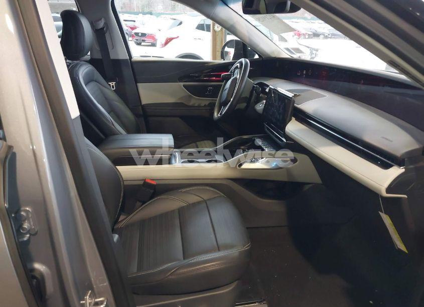 Photo 5 of 2024 Lincoln Nautilus RESERVE (VIN 5LMPJ8K43RJ844902)