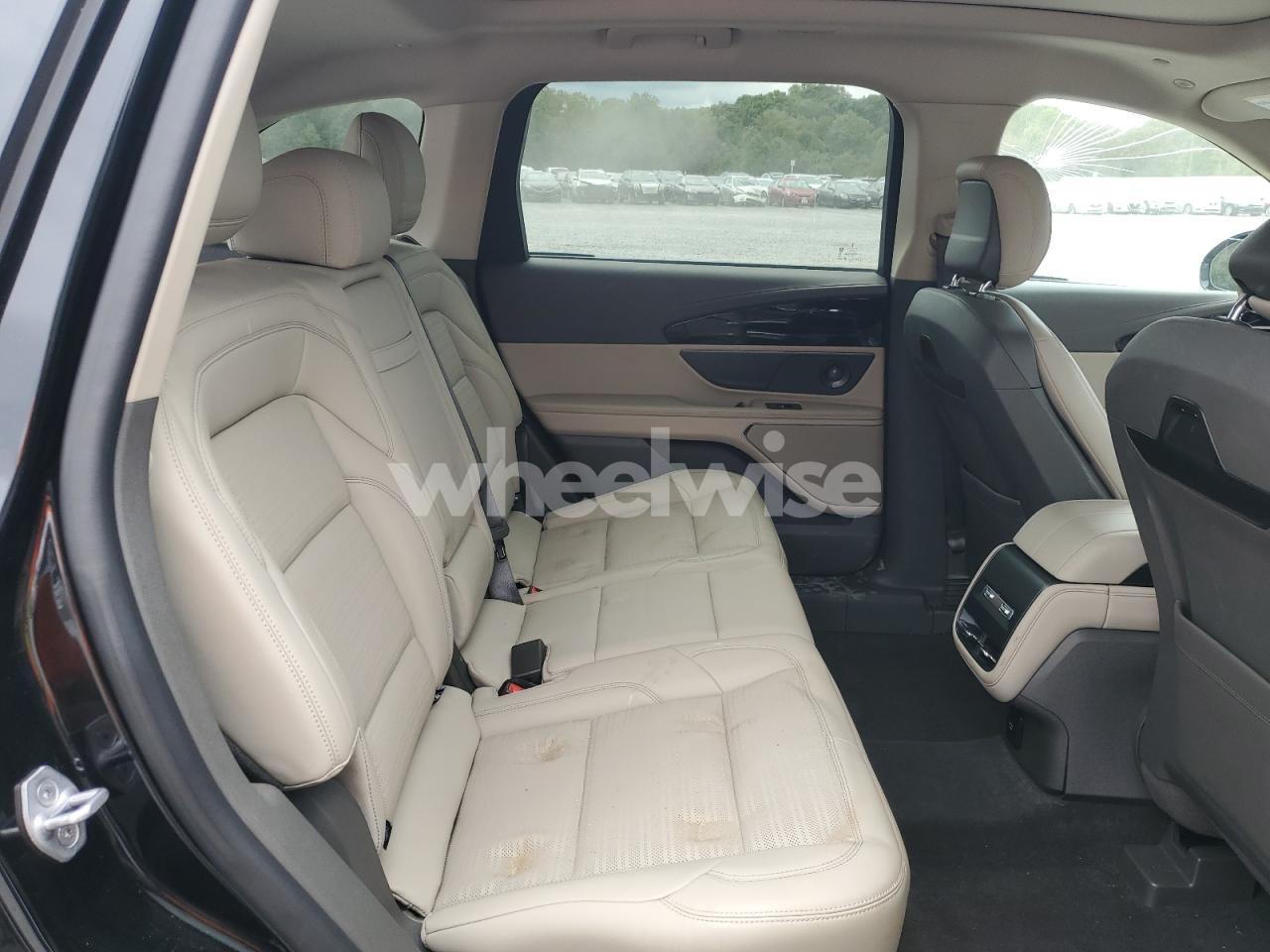 Photo 11 of 2024 LINCOLN NAUTILUS RESERVE (VIN 5LMPJ8K4XRJ812545)