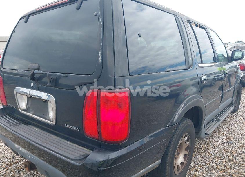 Photo 4 of 1998 Lincoln Navigator N/A (VIN 5LMRU27L3WLJ11021)