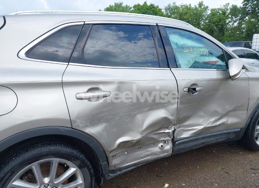 Photo 13 of 2015 Lincoln Mkc N/A (VIN 5LMTJ2AH2FUJ23531)