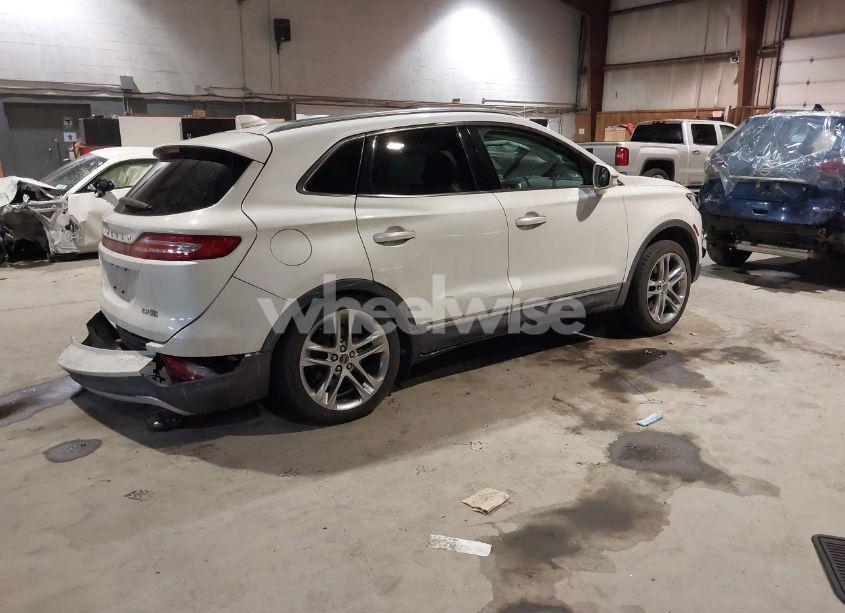 Photo 4 of 2015 Lincoln Mkc N/A (VIN 5LMTJ2AH5FUJ08604)