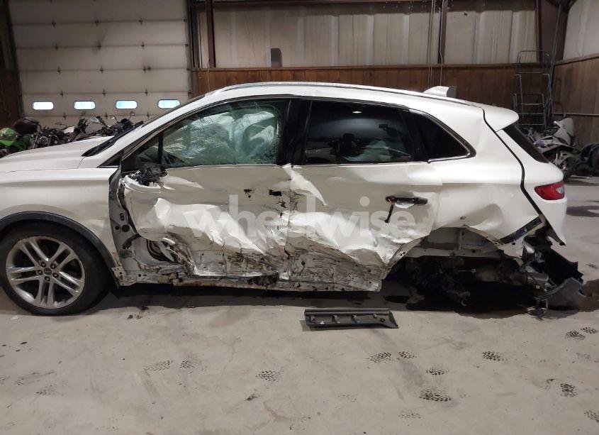 Photo 6 of 2015 Lincoln Mkc N/A (VIN 5LMTJ2AH5FUJ08604)