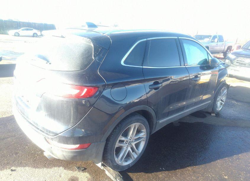 Photo 4 of 2015 Lincoln Mkc N/A (VIN 5LMTJ2AH5FUJ25340)