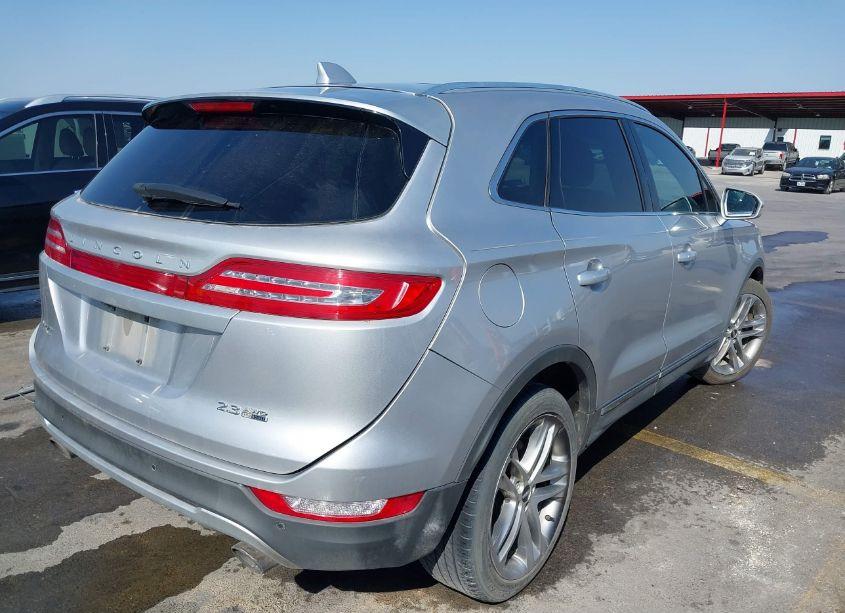 Photo 4 of 2015 Lincoln Mkc N/A (VIN 5LMTJ2AH9FUJ06242)