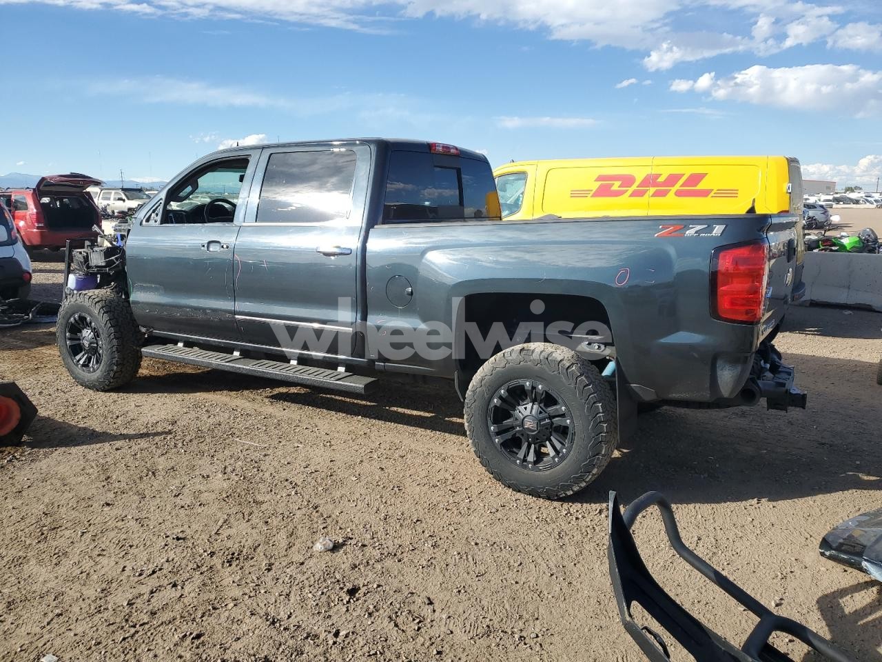 Photo 2 of 2019 CHEVROLET SILVERADO K2500 HEAVY DUTY LTZ (VIN 5LMTJ2DH3GUJ27097)