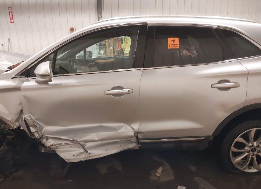 Photo 15 of 2016 Lincoln Mkc SELECT (VIN 5LMTJ2DH5GUJ05442)