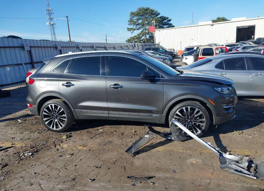 Photo 13 of 2019 Lincoln Mkc RESERVE (VIN 5LMTJ3DH0KUL07121)