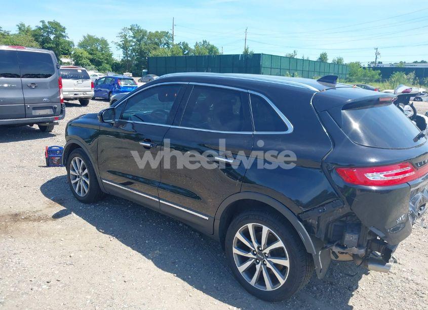 Photo 3 of 2019 Lincoln Mkc RESERVE (VIN 5LMTJ3DH1KUL09136)