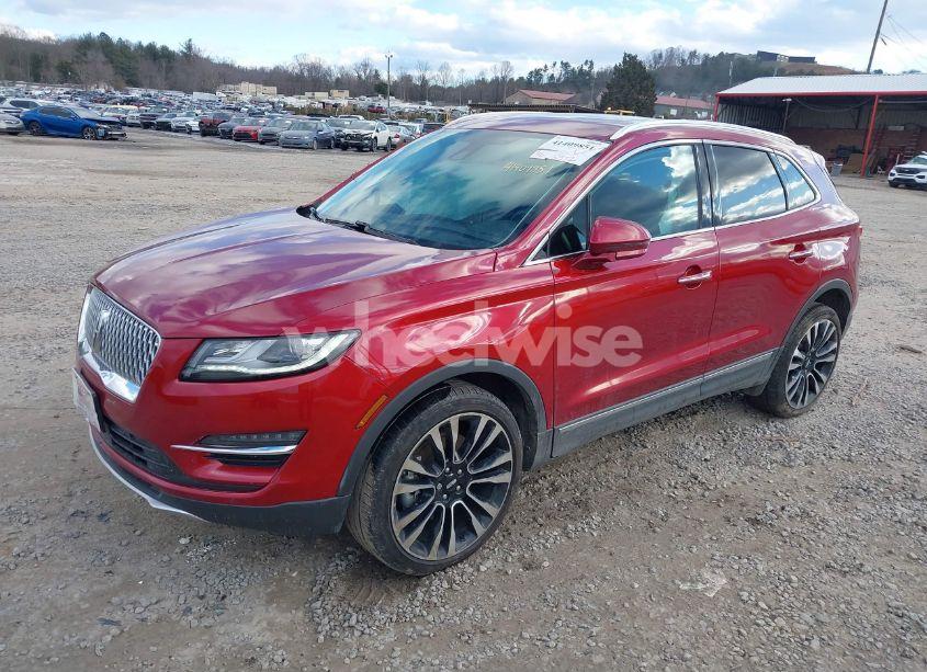 Photo 2 of 2019 Lincoln Mkc RESERVE (VIN 5LMTJ3DH1KUL35090)