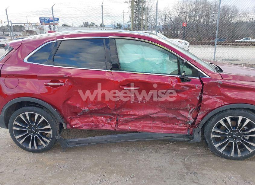 Photo 6 of 2019 Lincoln Mkc RESERVE (VIN 5LMTJ3DH1KUL35090)
