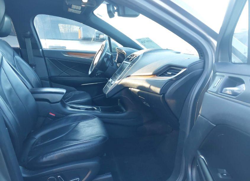 Photo 5 of 2017 Lincoln Mkc RESERVE (VIN 5LMTJ3DH3HUL11916)