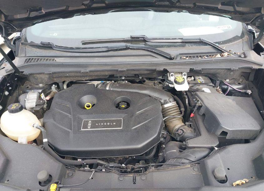 Photo 10 of 2019 Lincoln Mkc RESERVE (VIN 5LMTJ3DH5KUL08443)