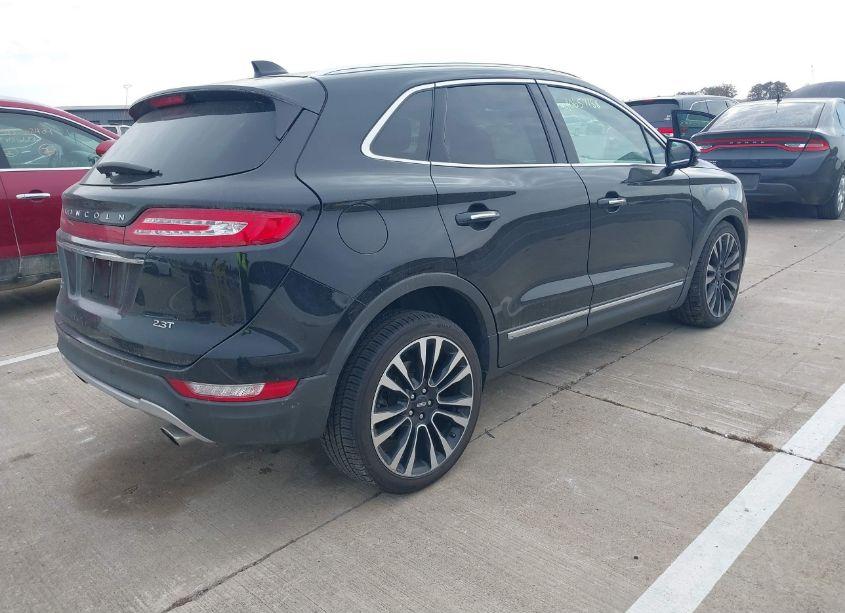 Photo 4 of 2019 Lincoln Mkc RESERVE (VIN 5LMTJ3DH5KUL08443)