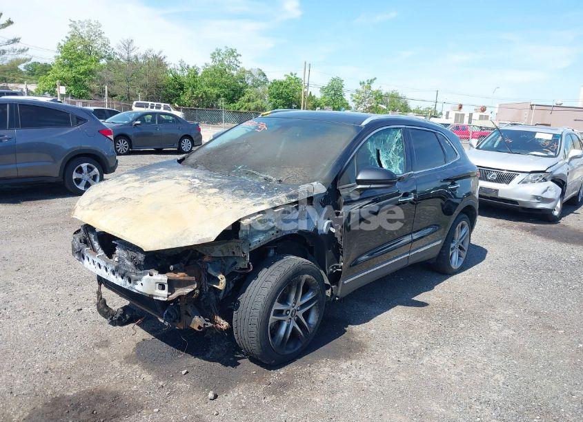 Photo 2 of 2019 Lincoln Mkc RESERVE (VIN 5LMTJ3DH6KUL07611)