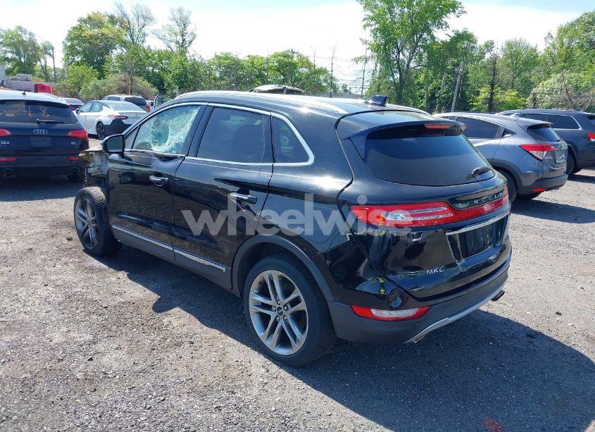 Photo 3 of 2019 Lincoln Mkc RESERVE (VIN 5LMTJ3DH6KUL07611)
