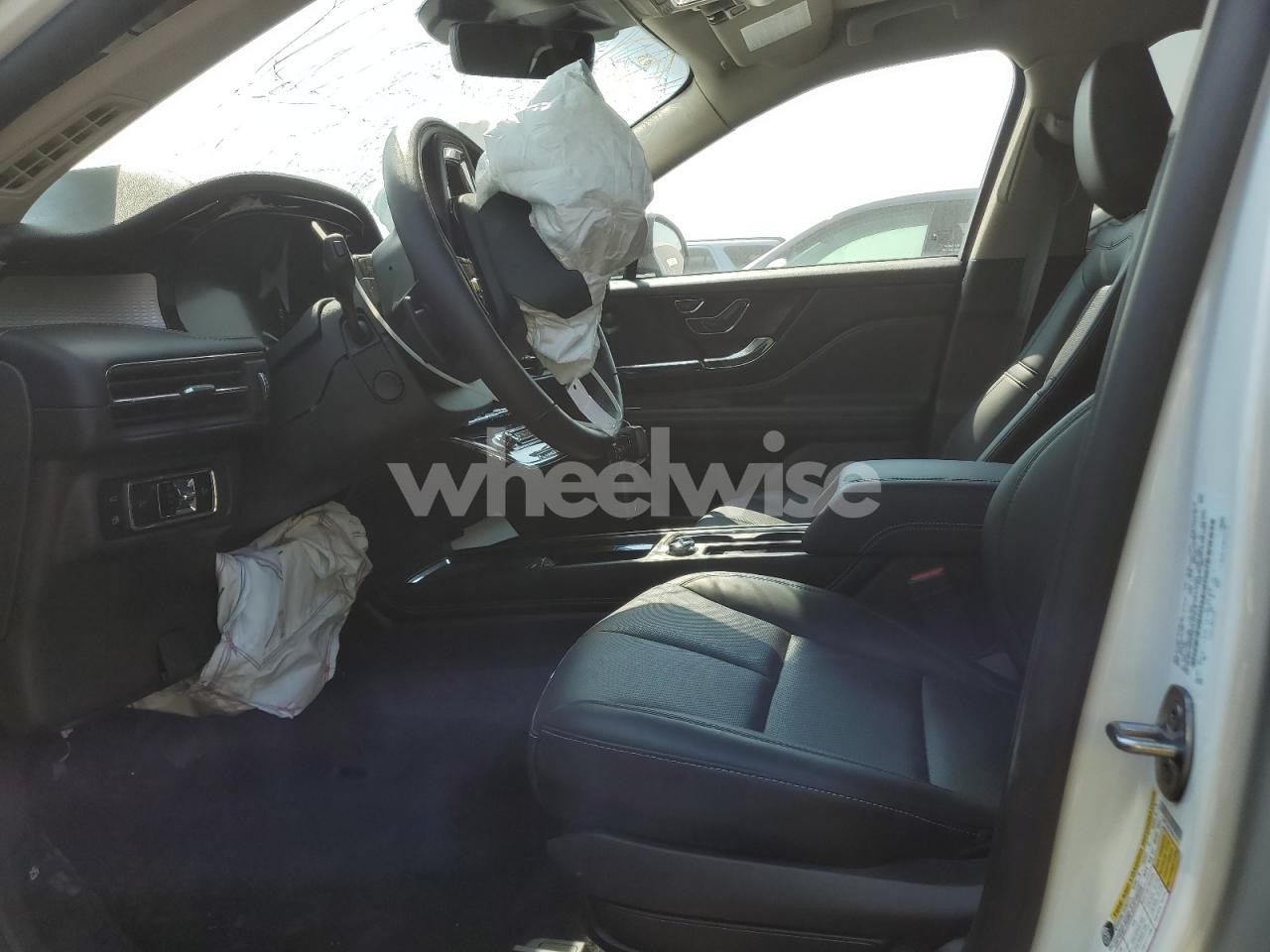 Photo 7 of 2025 LINCOLN CORSAIR GRAND TOURING (VIN 5LMTJ5DZ3SUL07912)