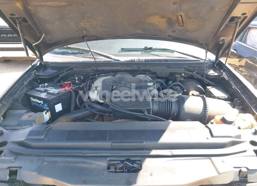 Photo 10 of 2002 Lincoln Blackwood N/A (VIN 5LTEW05A22KJ02863)