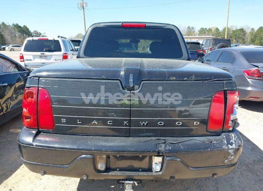 Photo 16 of 2002 Lincoln Blackwood N/A (VIN 5LTEW05A22KJ02863)