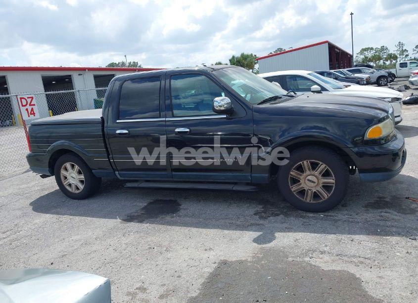 Photo 13 of 2002 Lincoln Blackwood N/A (VIN 5LTEW05A32KJ00765)