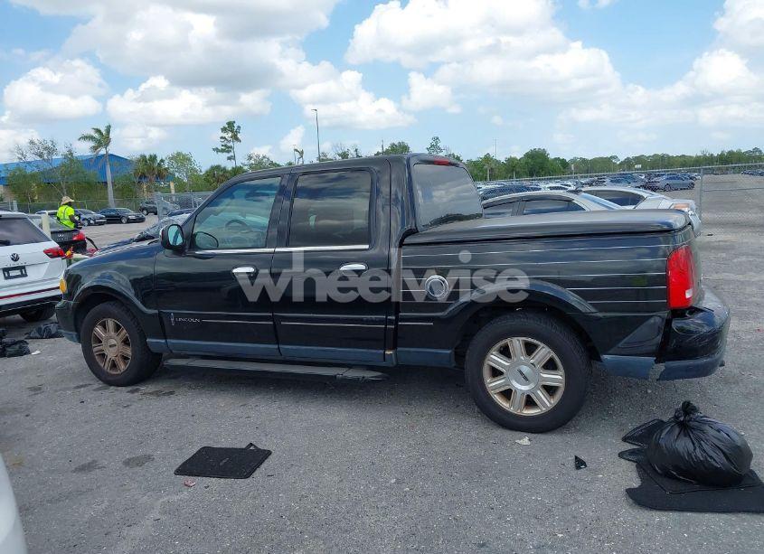 Photo 14 of 2002 Lincoln Blackwood N/A (VIN 5LTEW05A32KJ00765)