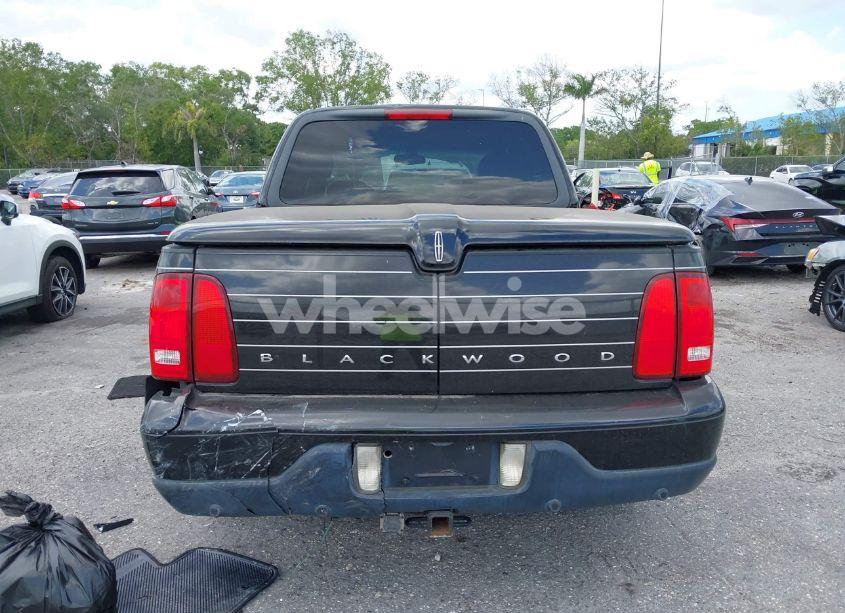 Photo 16 of 2002 Lincoln Blackwood N/A (VIN 5LTEW05A32KJ00765)