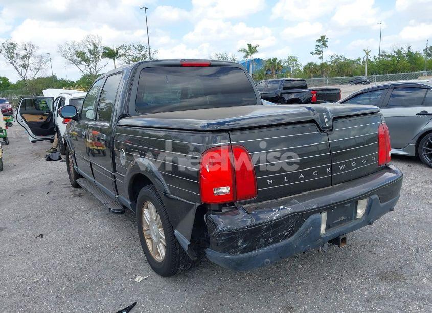 Photo 6 of 2002 Lincoln Blackwood N/A (VIN 5LTEW05A32KJ00765)