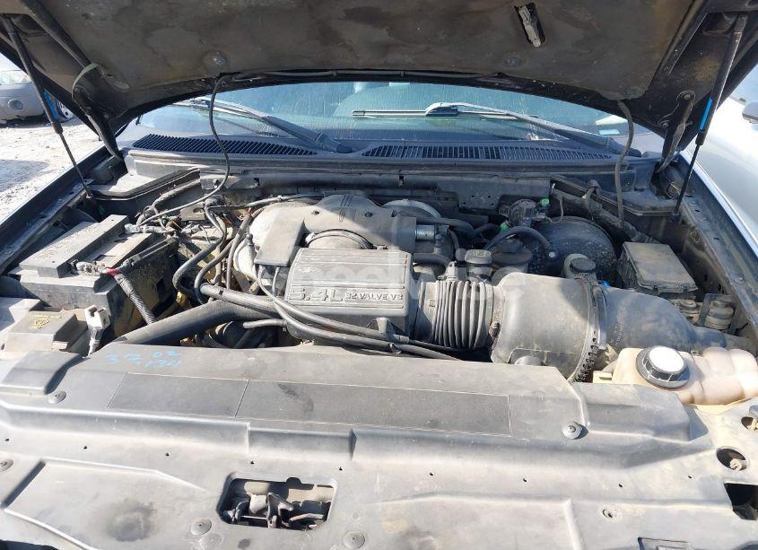 Photo 10 of 2002 Lincoln Blackwood N/A (VIN 5LTEW05A52KJ01819)