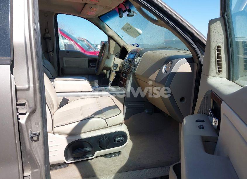 Photo 5 of 2006 Lincoln Mark LT (VIN 5LTPW16556FJ07344)