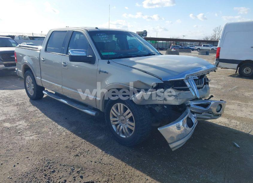 2006 Lincoln Mark LT (VIN 5LTPW16566FJ24346) main photo