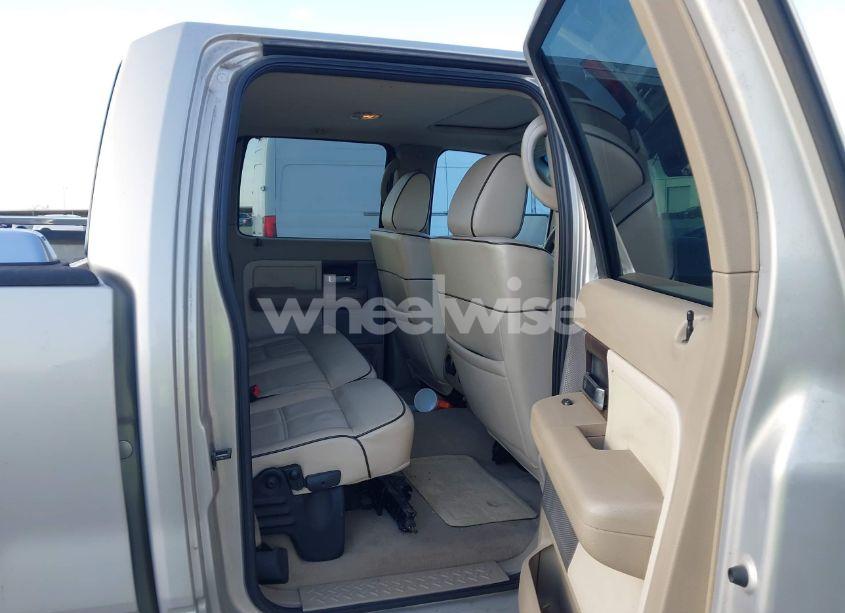 Photo 8 of 2006 Lincoln Mark LT (VIN 5LTPW16566FJ24346)