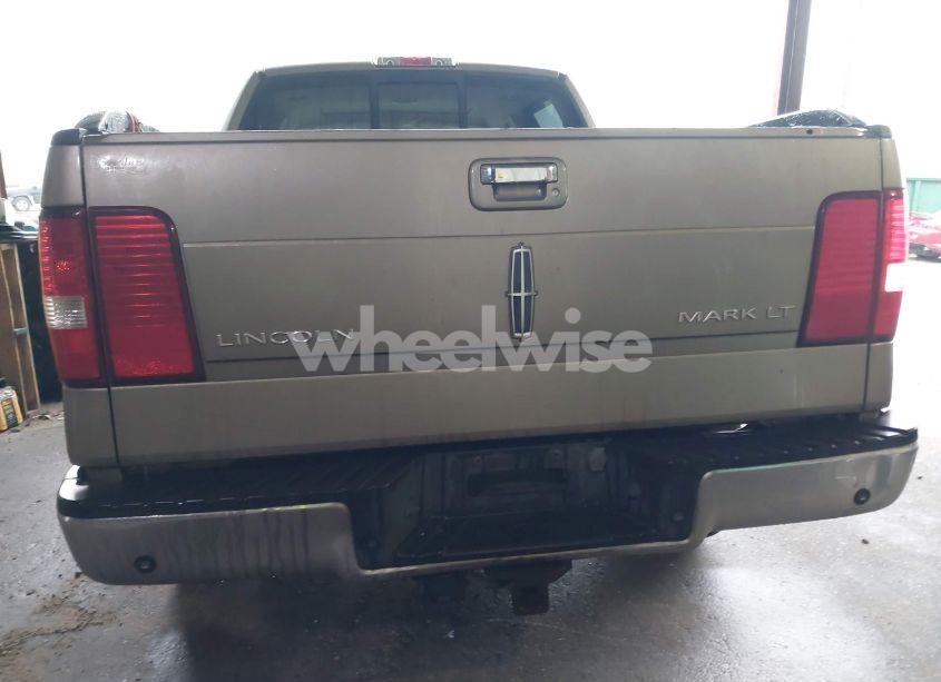 Photo 15 of 2006 Lincoln Mark LT (VIN 5LTPW16576FJ10505)