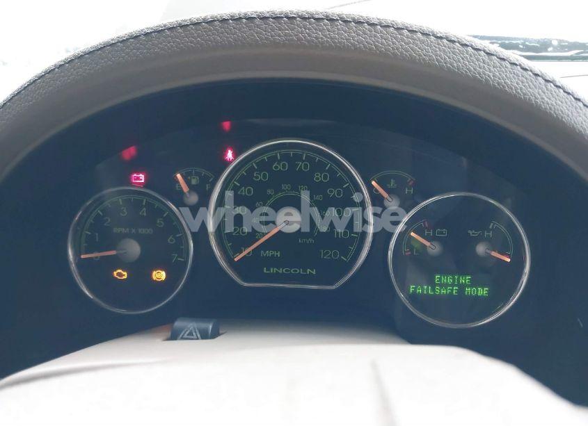 Photo 6 of 2006 Lincoln Mark LT (VIN 5LTPW16576FJ10505)