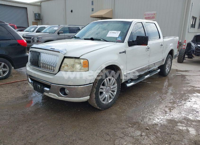 Photo 2 of 2006 Lincoln Mark LT (VIN 5LTPW16596FJ16175)