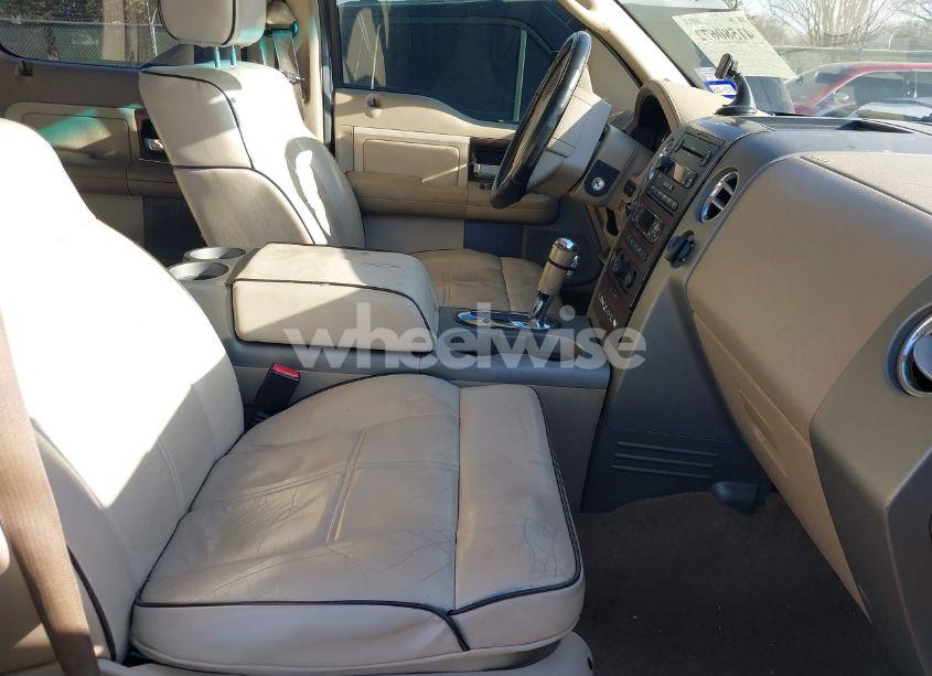 Photo 5 of 2006 Lincoln Mark LT (VIN 5LTPW16596FJ16175)