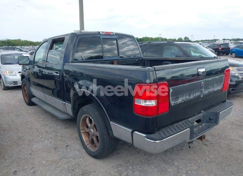 Photo 15 of 2006 Lincoln Mark LT (VIN 5LTPW165X6FJ01457)