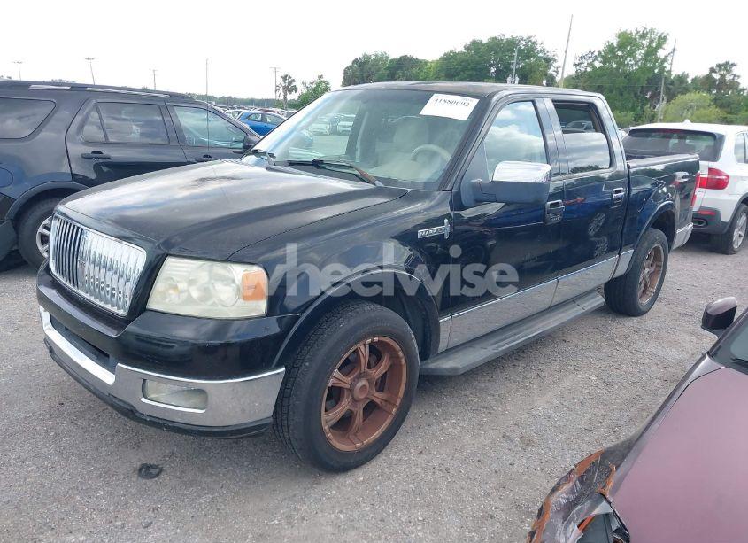 Photo 2 of 2006 Lincoln Mark LT (VIN 5LTPW165X6FJ01457)
