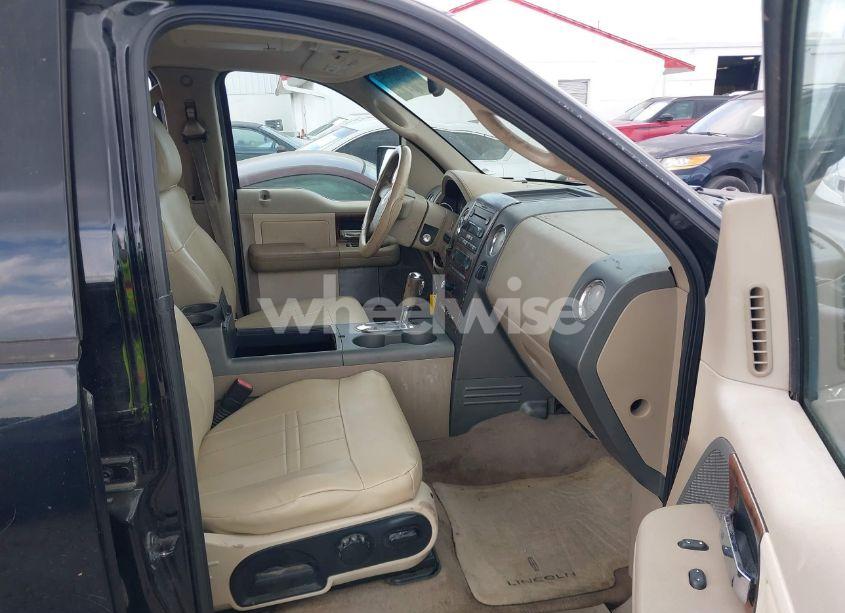 Photo 5 of 2006 Lincoln Mark LT (VIN 5LTPW165X6FJ01457)