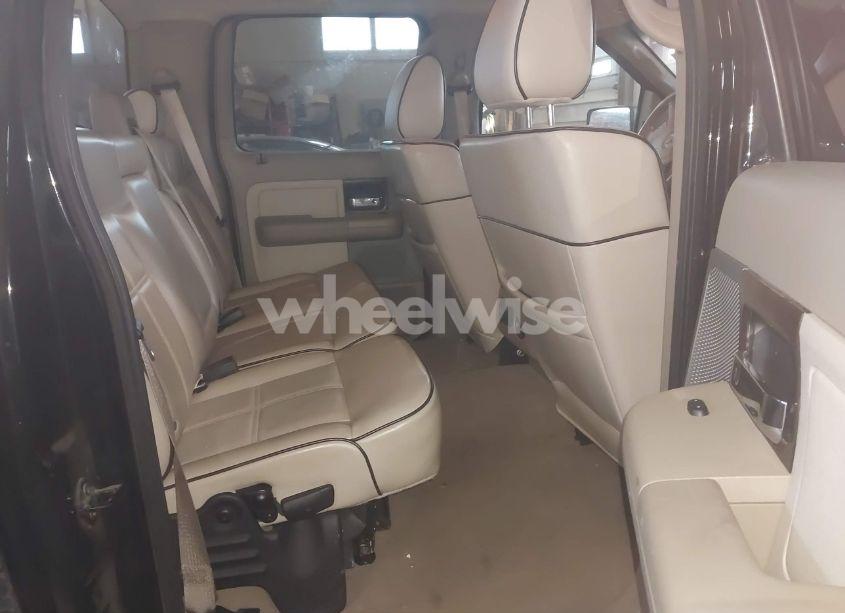 Photo 8 of 2006 Lincoln Mark LT (VIN 5LTPW18556FJ01153)