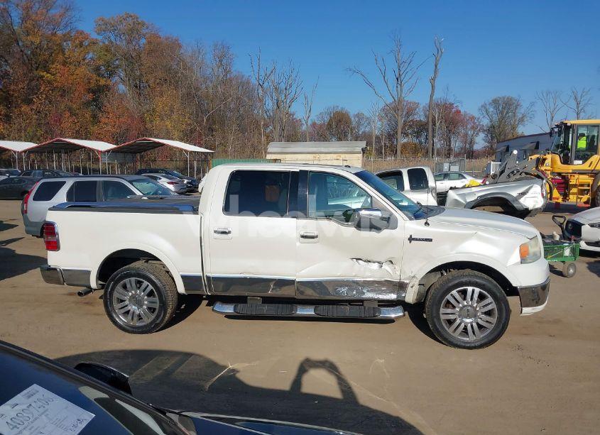 Photo 13 of 2006 Lincoln Mark LT (VIN 5LTPW18566FJ24165)