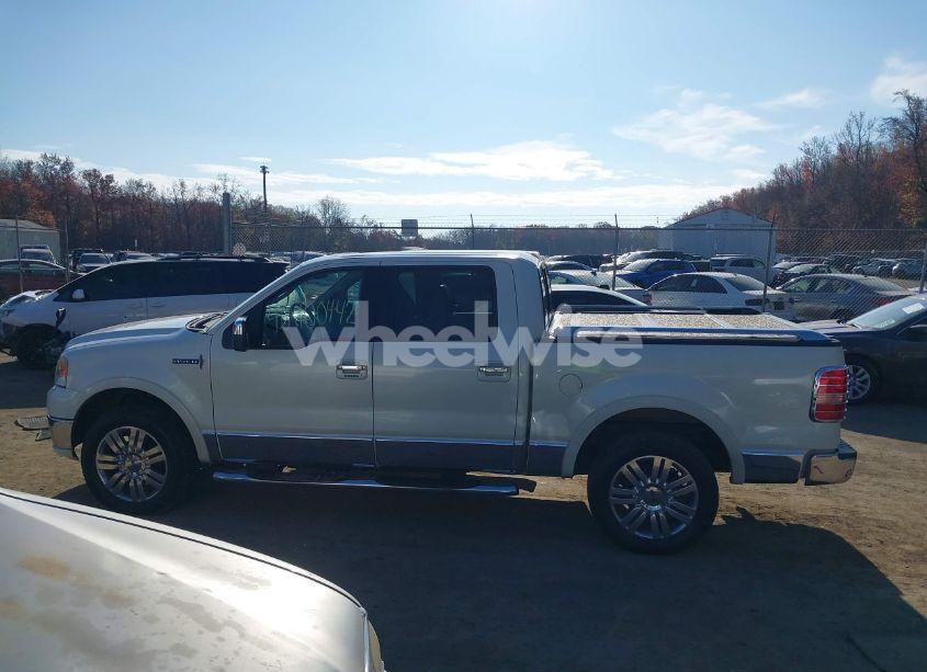 Photo 14 of 2006 Lincoln Mark LT (VIN 5LTPW18566FJ24165)