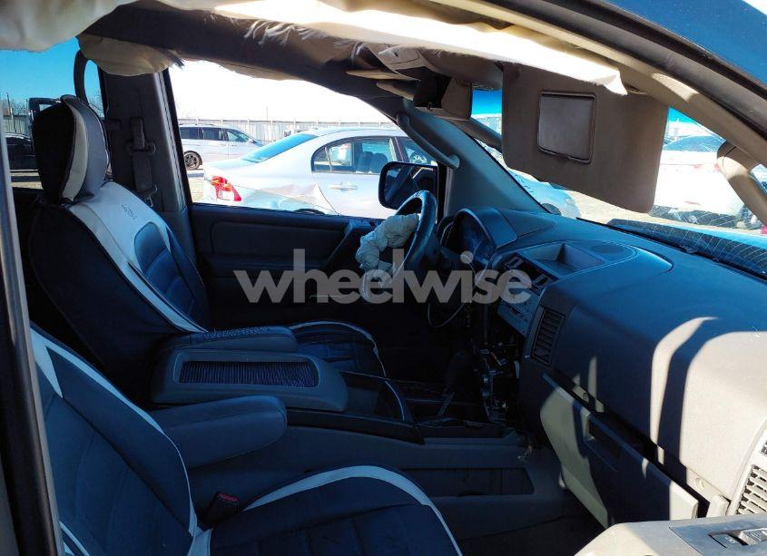 Photo 5 of 2004 Nissan Pathfinder ARMADA LE (VIN 5N1AA08A74N701959)