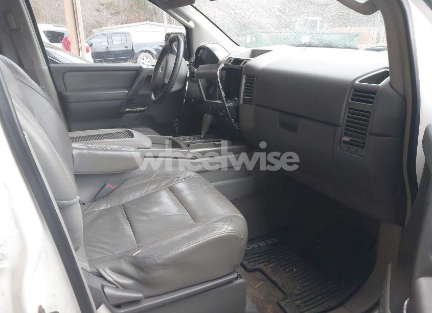 Photo 5 of 2004 Nissan Pathfinder ARMADA LE (VIN 5N1AA08A74N729292)