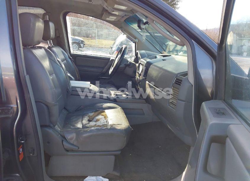 Photo 5 of 2004 Nissan Pathfinder ARMADA LE (VIN 5N1AA08A94N706676)