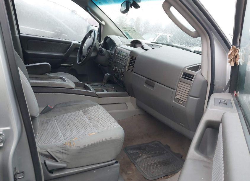 Photo 5 of 2004 Nissan Pathfinder ARMADA SE (VIN 5N1AA08AX4N732624)