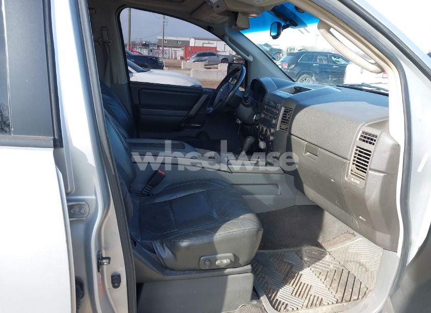 Photo 5 of 2005 Nissan Armada SE (VIN 5N1AA08B45N725968)