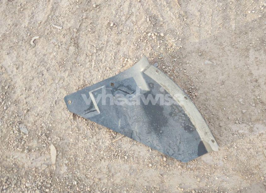 Photo 12 of 2004 Nissan Pathfinder ARMADA SE (VIN 5N1AA08B64N742091)